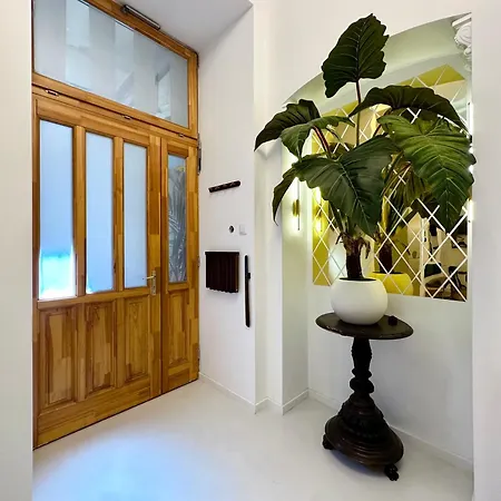 Secret Vaults Apartment
