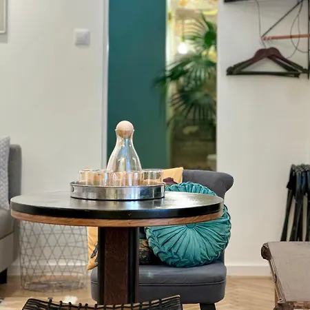 Apartman Secret Vaults